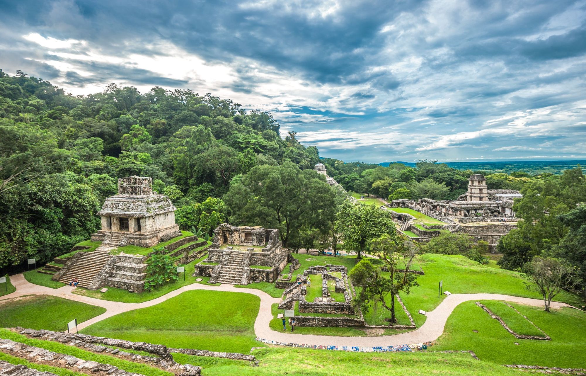 Exploring Palenque, the Mayan City Lost in the Mexican Jungle