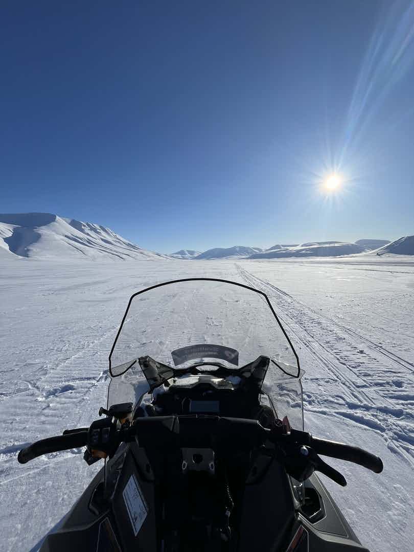 Introductory adventure in the arctic