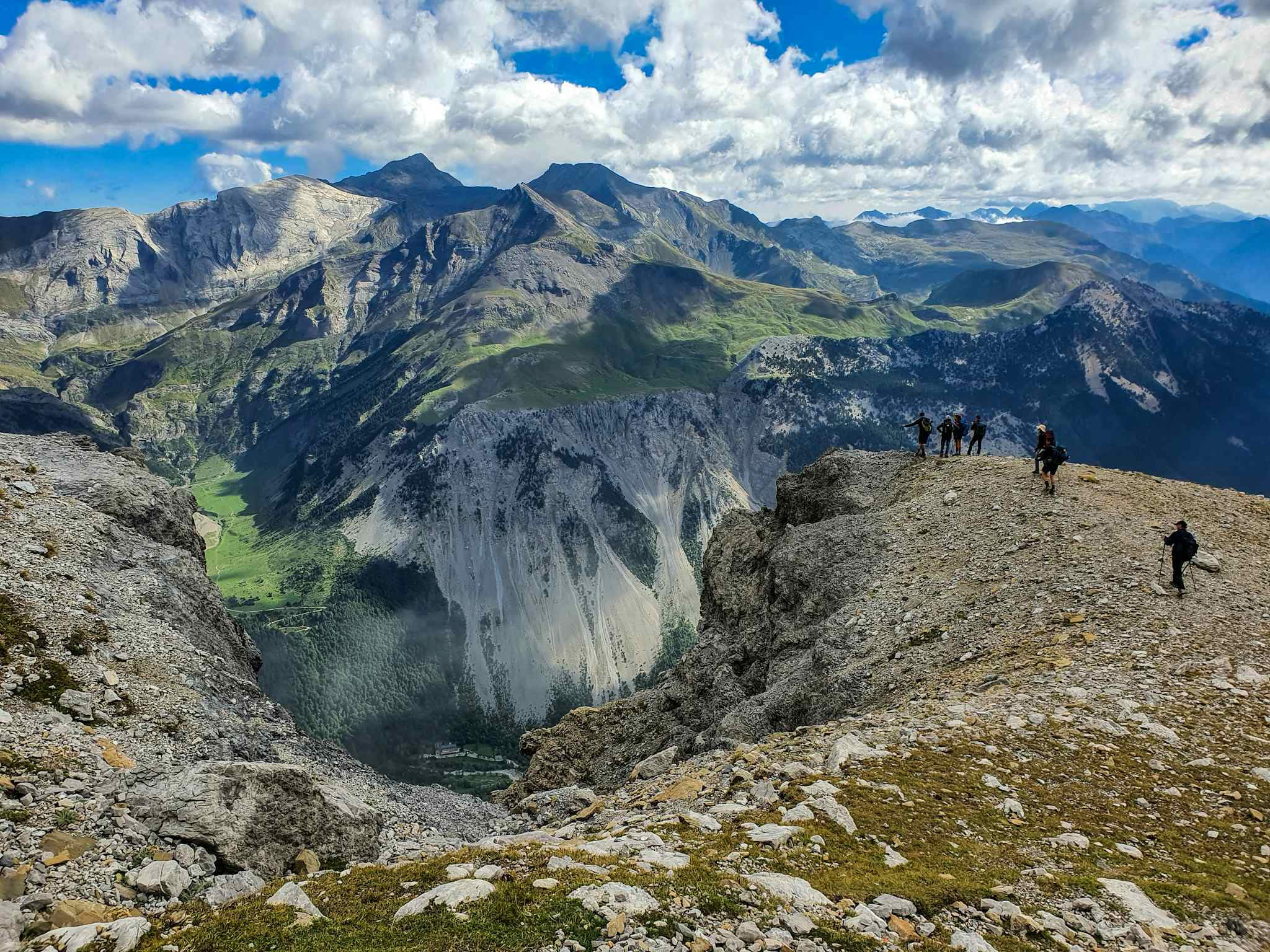Trekkers in the Pyrenees, Spain. Photo: Host/Rumbo a Picos