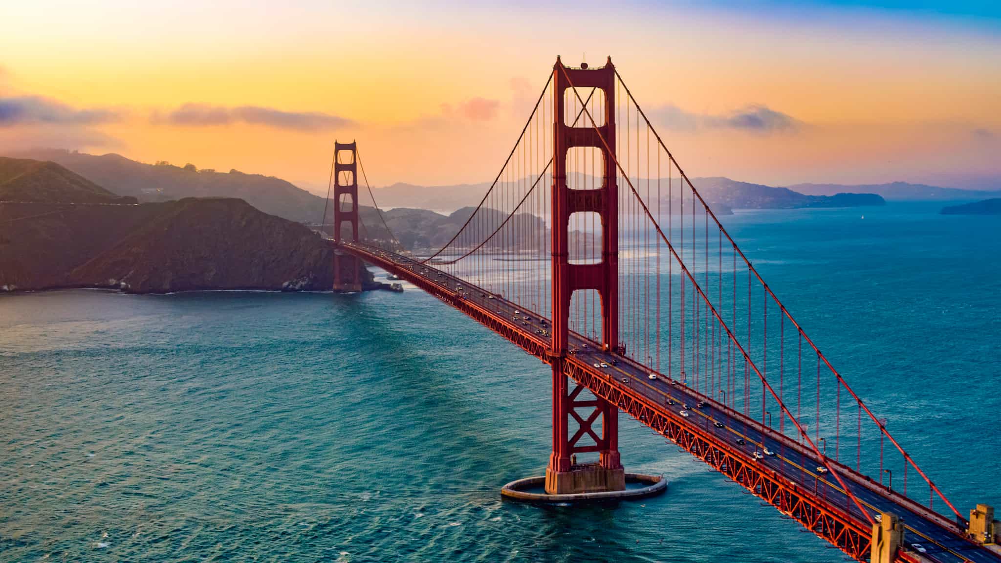 Aerial view of traffic moving on Golden Gate Bridge during sunset, San Francisco, California, USA.
Getty: 1571494714