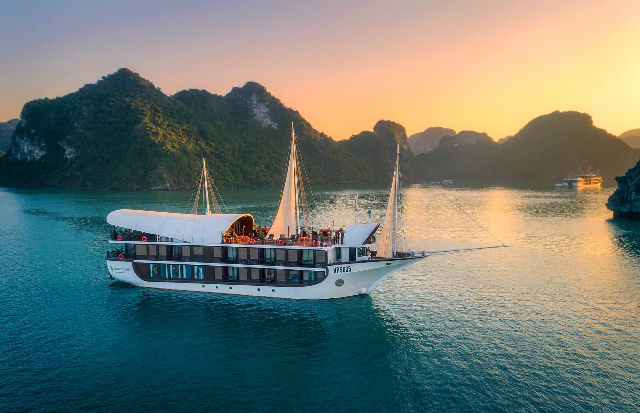 Sena Cruise, Halong Bay, Vietnam