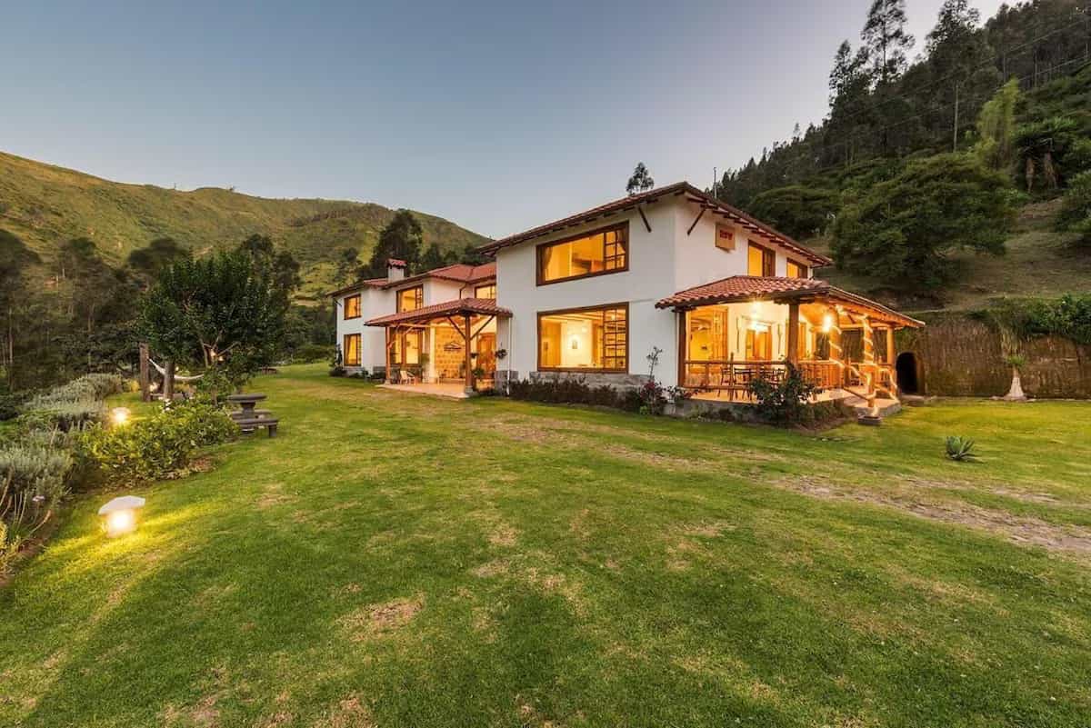 Casa Ilayaku Lodge near Quito, Ecuador