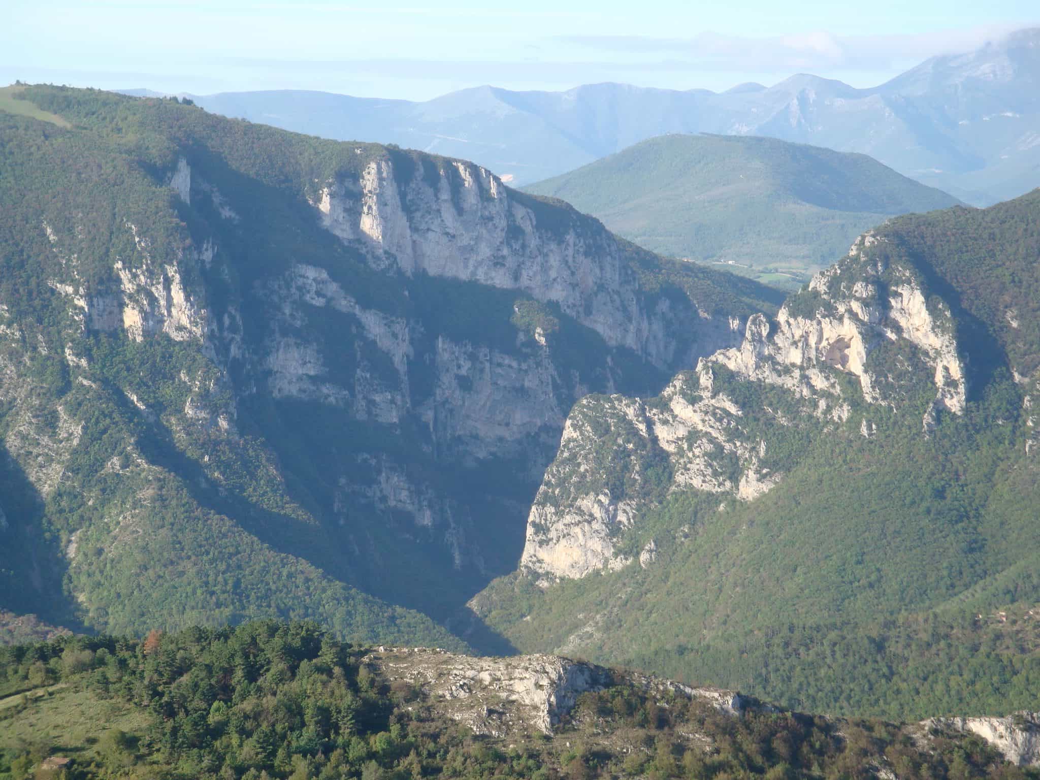 Mountains of Le Marche region, Cycling, Italy, Basecamp523