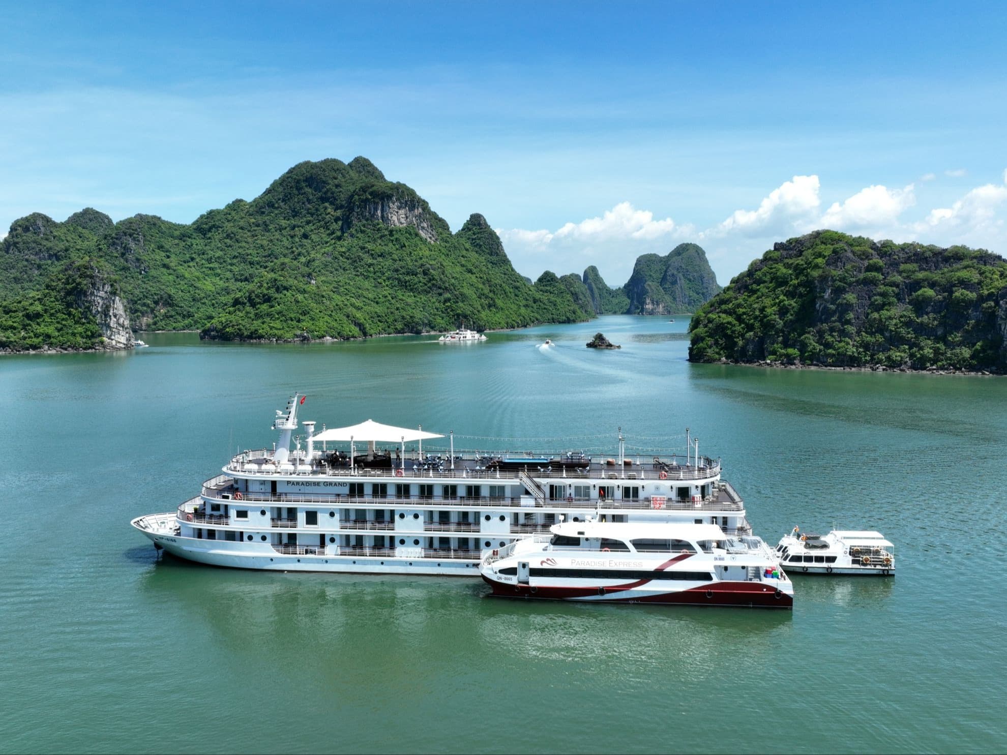 Paradise Grande, Ha Long Bay, Cruise vessel