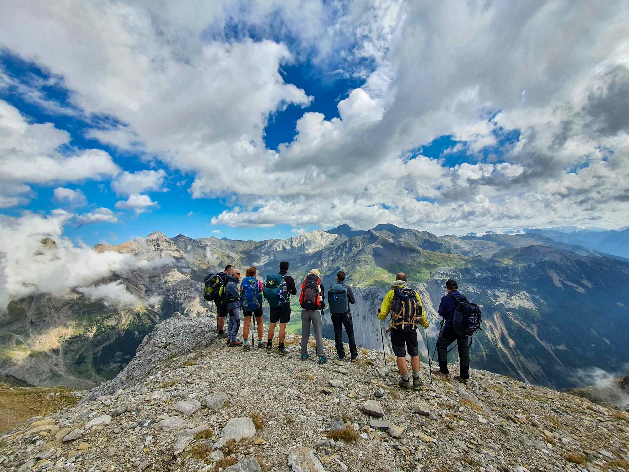Trekkers on the Alta de los Perdidos in the Pyrenees. Photo: Host/Rumbo a Picos