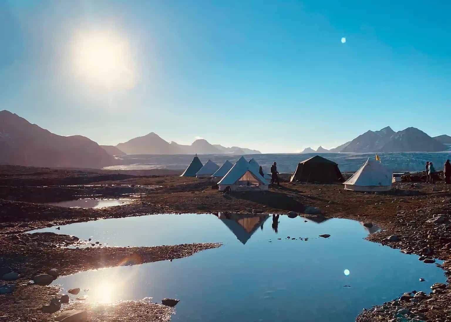 Wilderness camp, Svalbard. Photo: Customer/Jon Rowlands