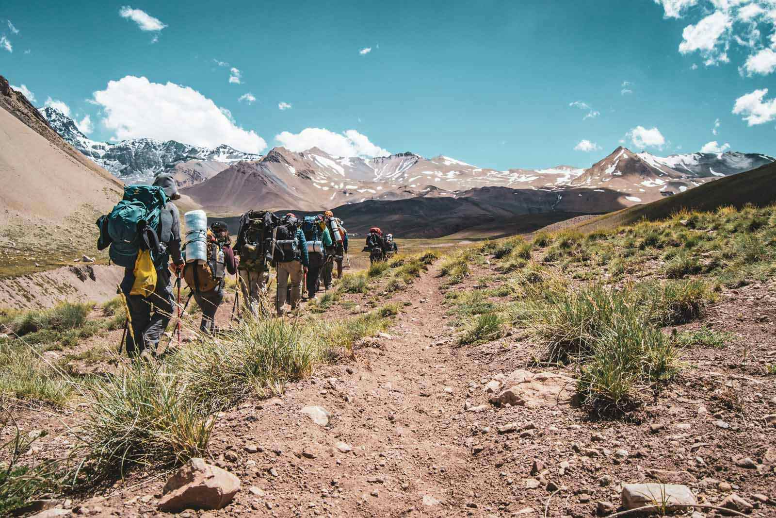 Group Andes crossing trek, Andes-Vertical