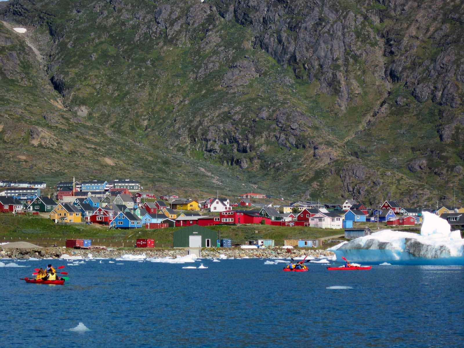Kayak in Greenland. Photo: Host/Tasermiut