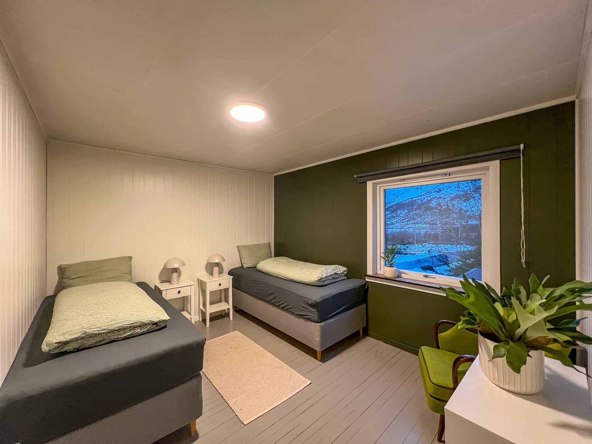 Twin room at Explorer Lodge, Lofoten