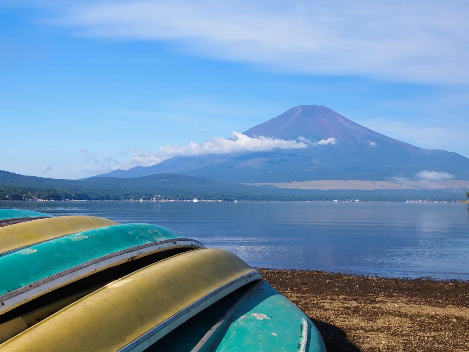 Lake Yamanakako, Japan. Photo: GettyImages-468440212