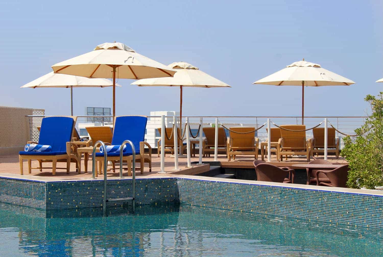 Golden Tulip Muscat pool.