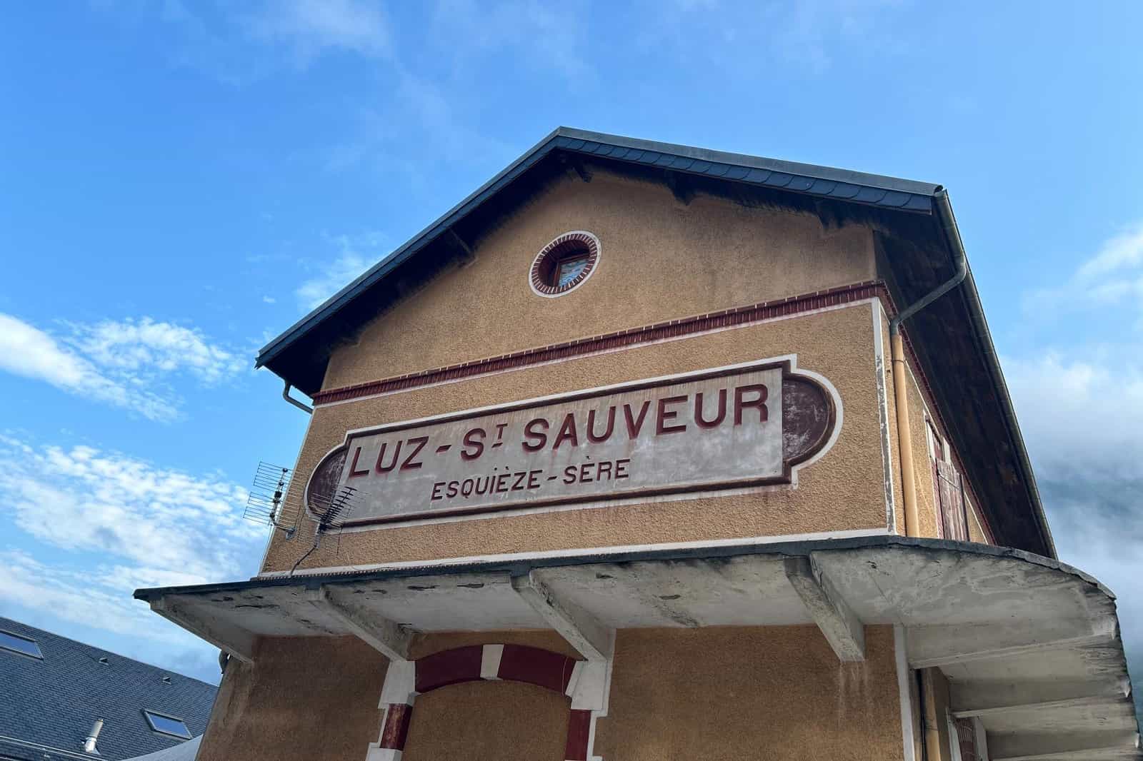 Luz St Sauveur station