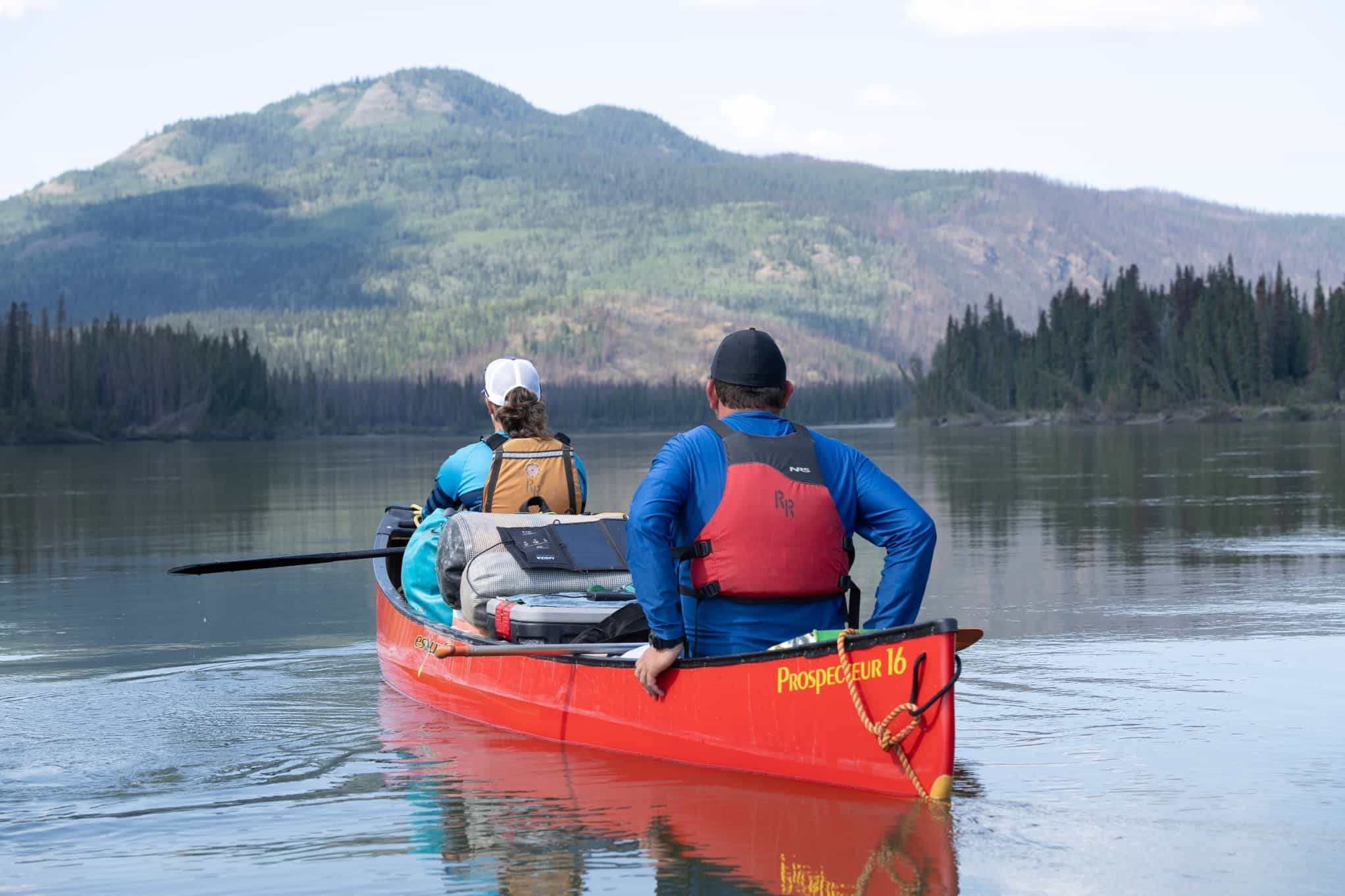 Canoeing on the Teslin River, Yukon, Canada. Photo: Host/Ruby Range Adventure