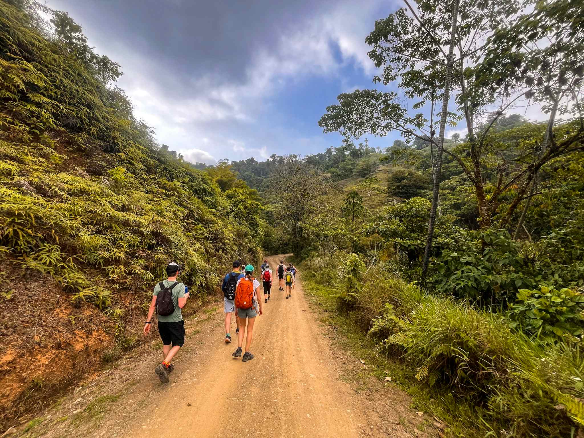 Trekkers on a trail along the Camino de Costa Rica