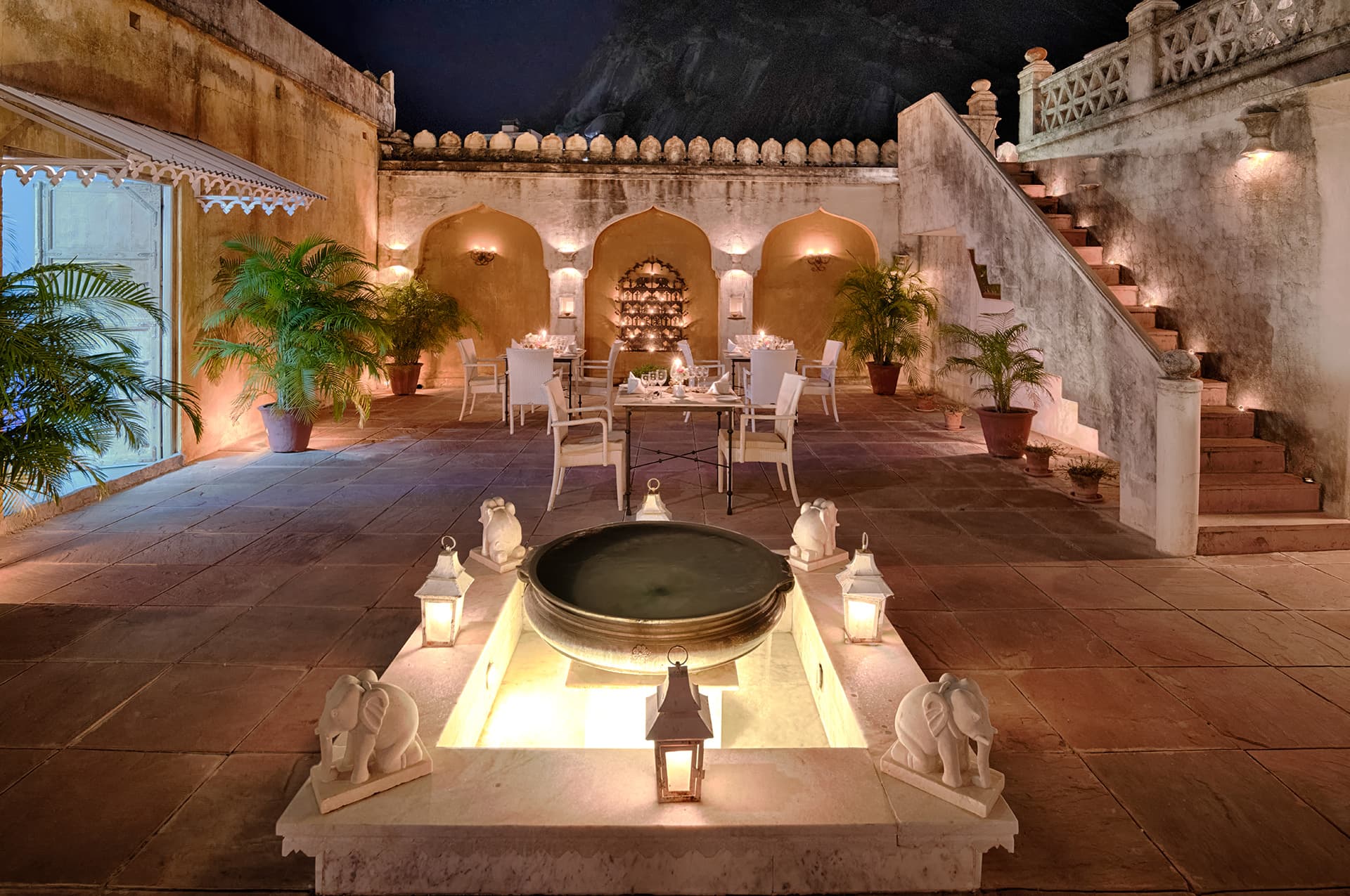 Courtyard at Rawla Narlai Hotel, India.