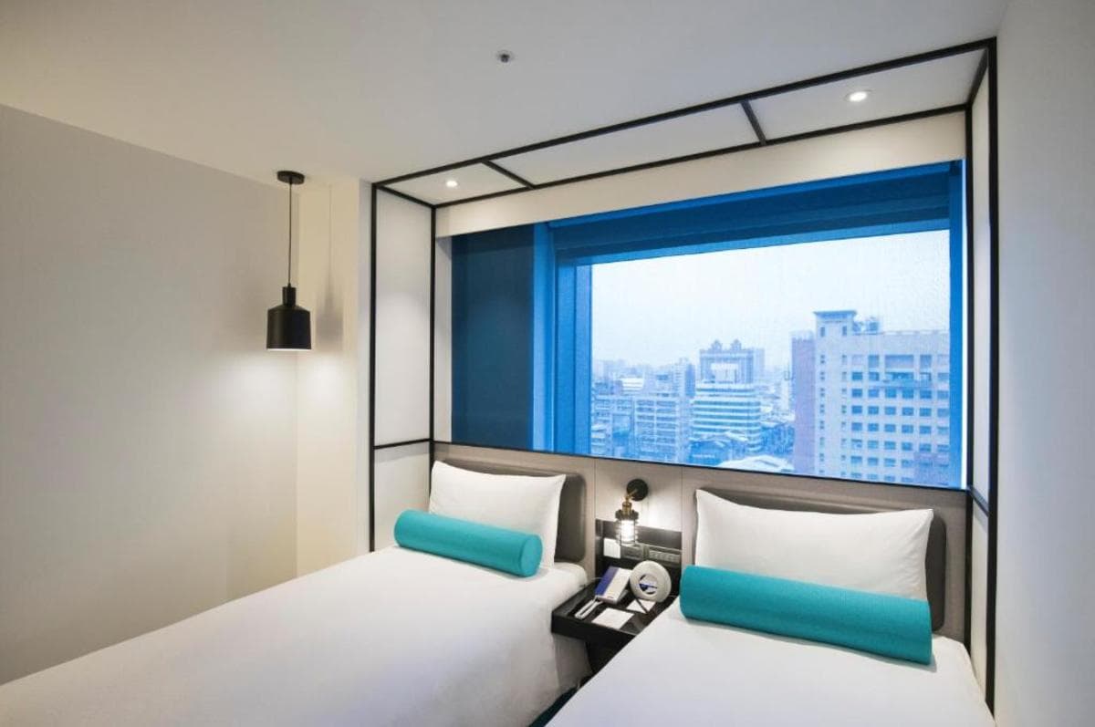 Twin room at Cesar Metro Hotel, Taipei