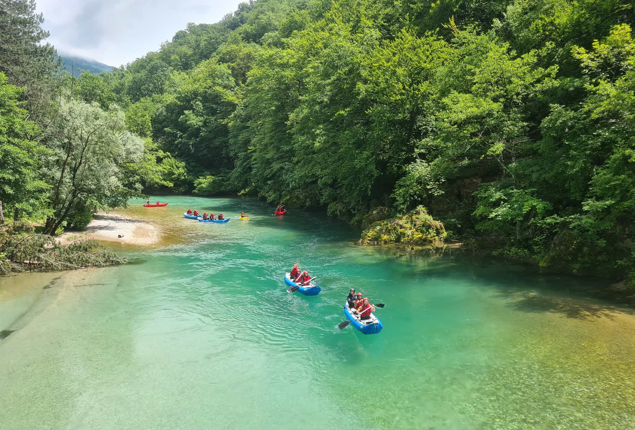 Neretva river canoeing and landscape in Bosnia Photo: Host EST