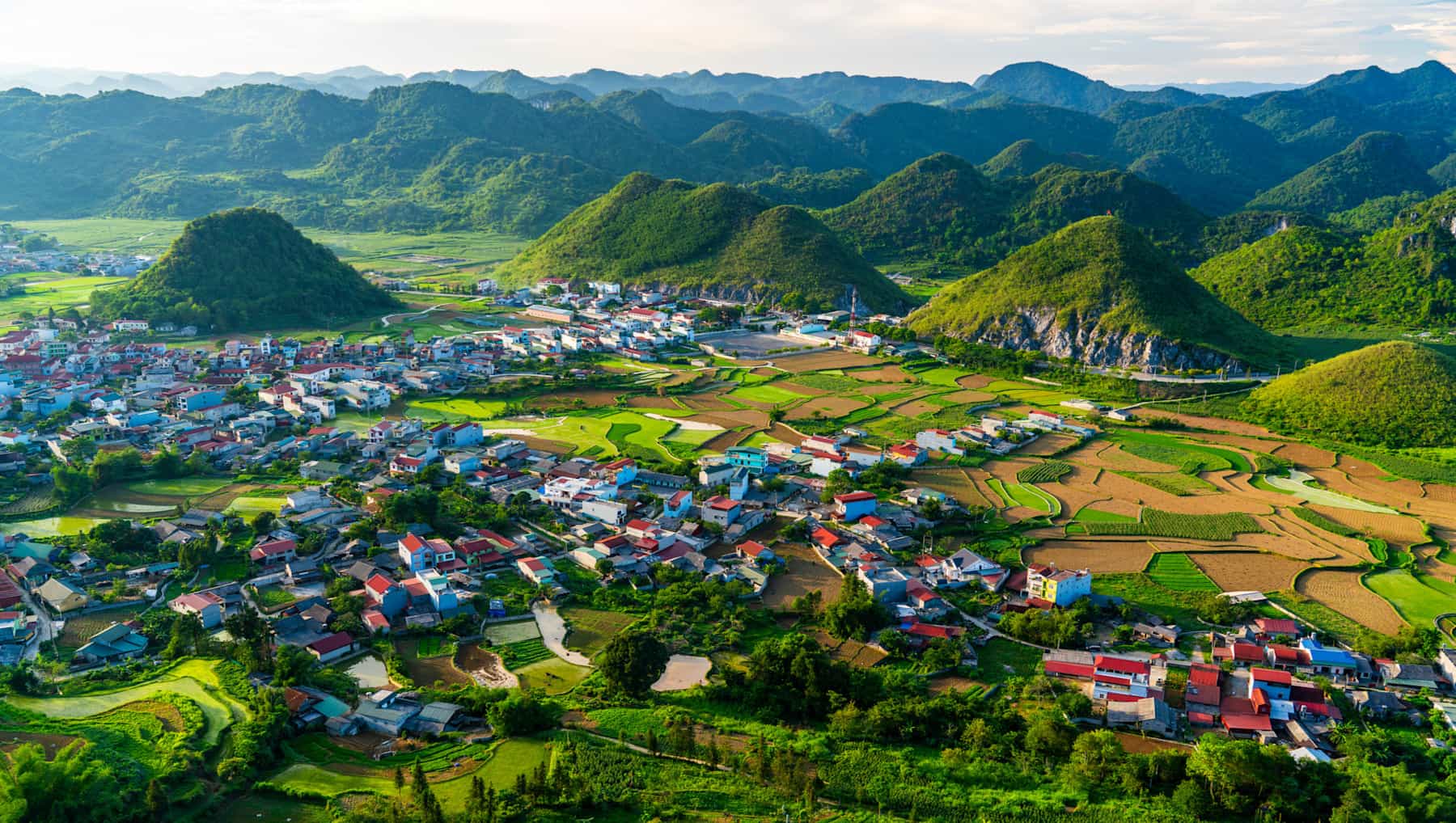 Quan Ba (Heavens Gate) view of Tam Son village, Ha Giang