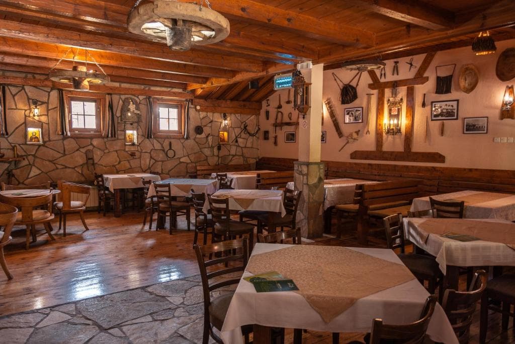 Zabljak, Hotel Zlatni Bor, Restaurant, Accommodation Image