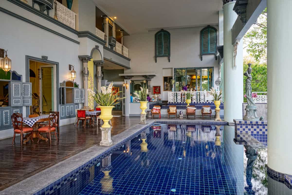 At Pingnakorn Huaykaew pool.