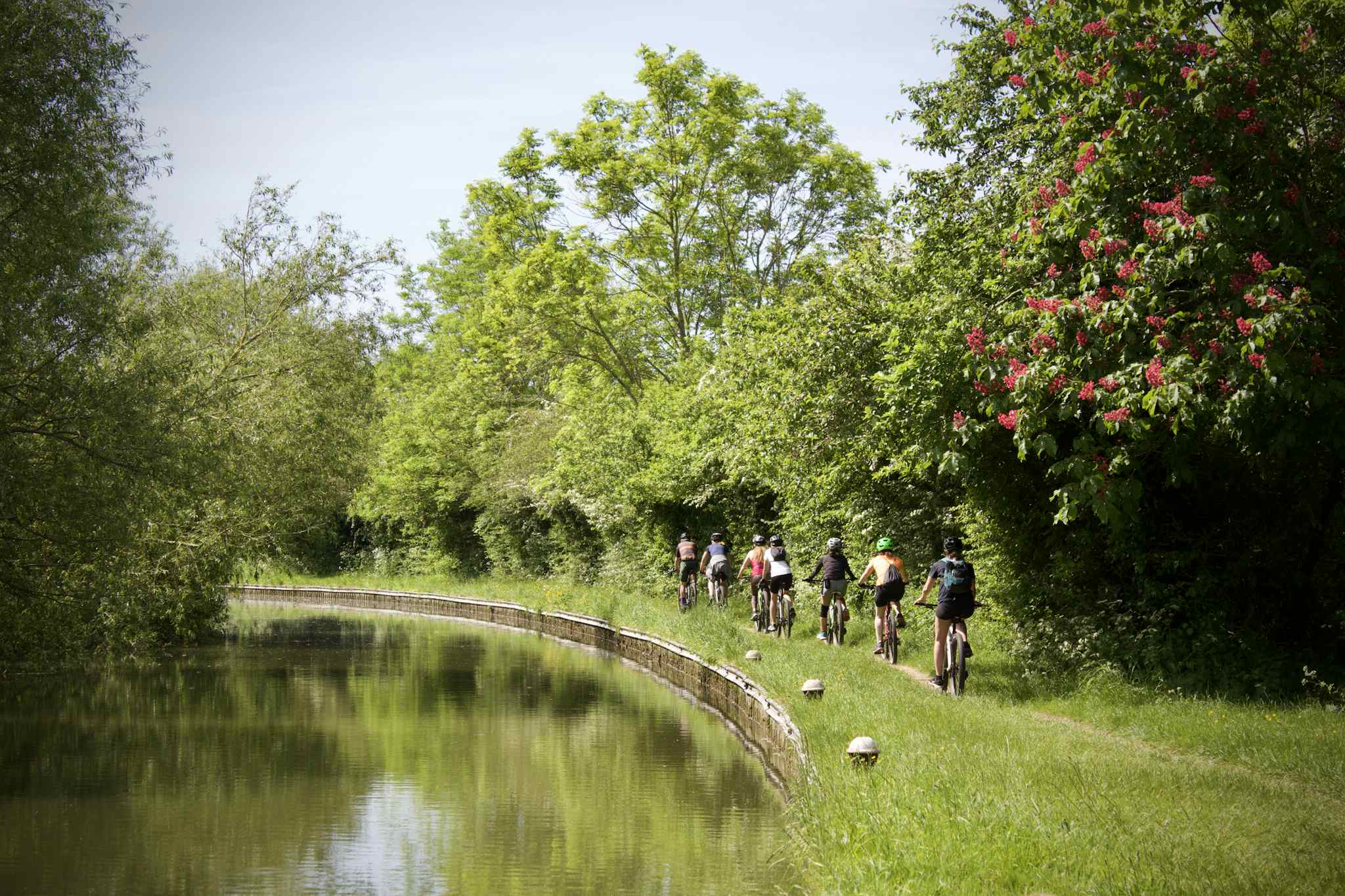 Cycling along the Grand Union Canal. Photo: Host/Wild Cycles