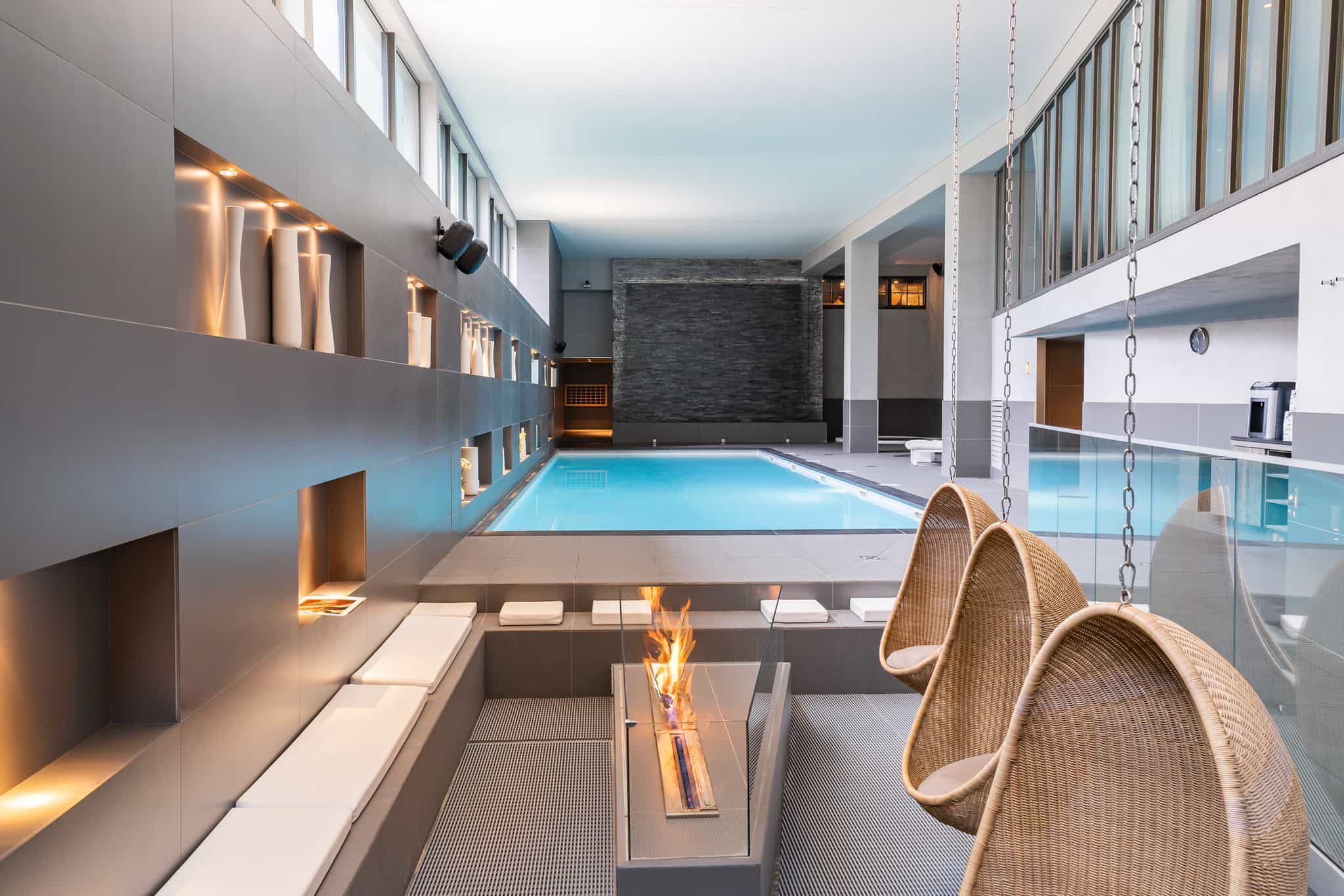 Helopic Hotel swimming pool and spa
