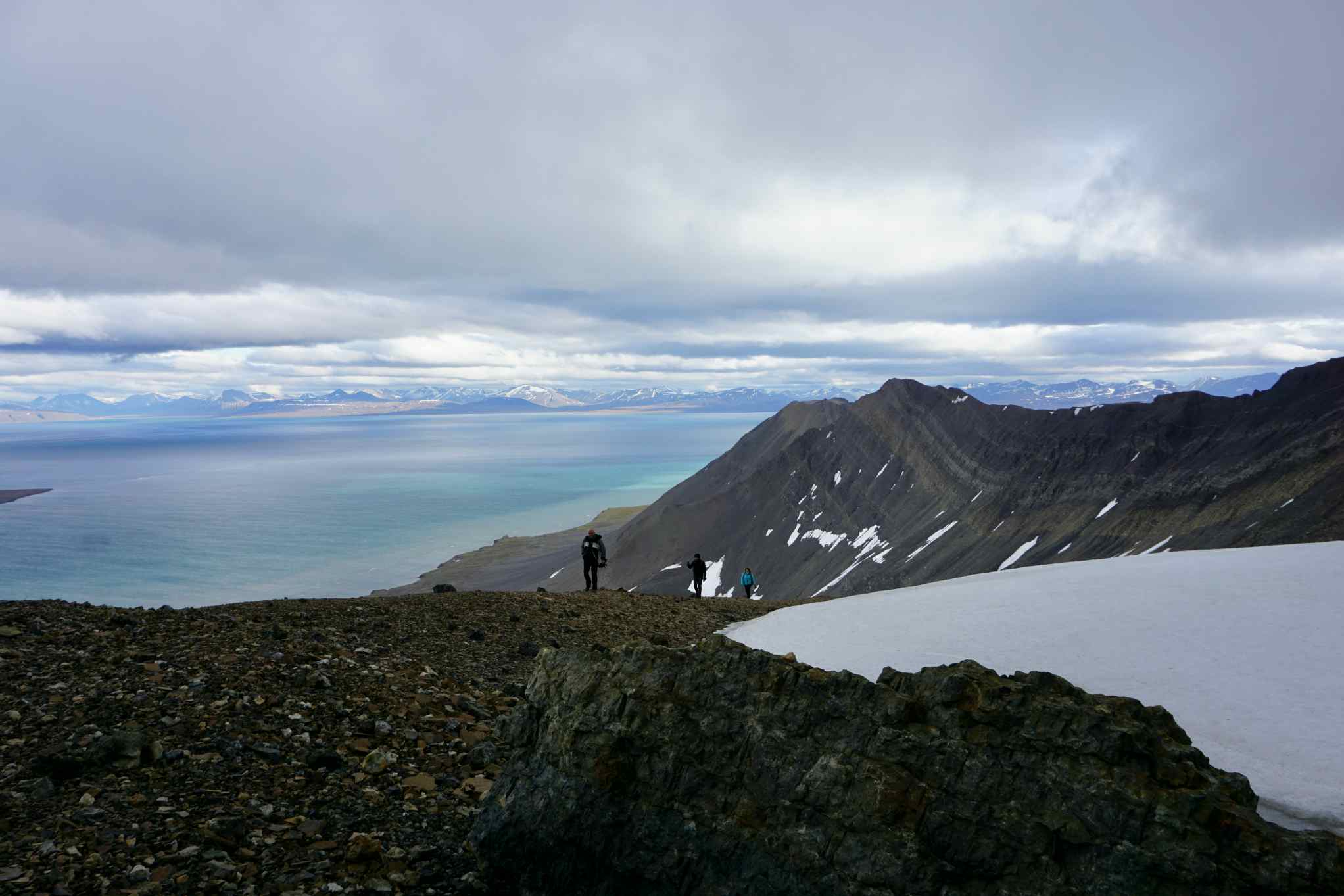 Wilderness hiking in Svalbard, Norway. Photo: Host/Svalbard Wildlife Expeditions