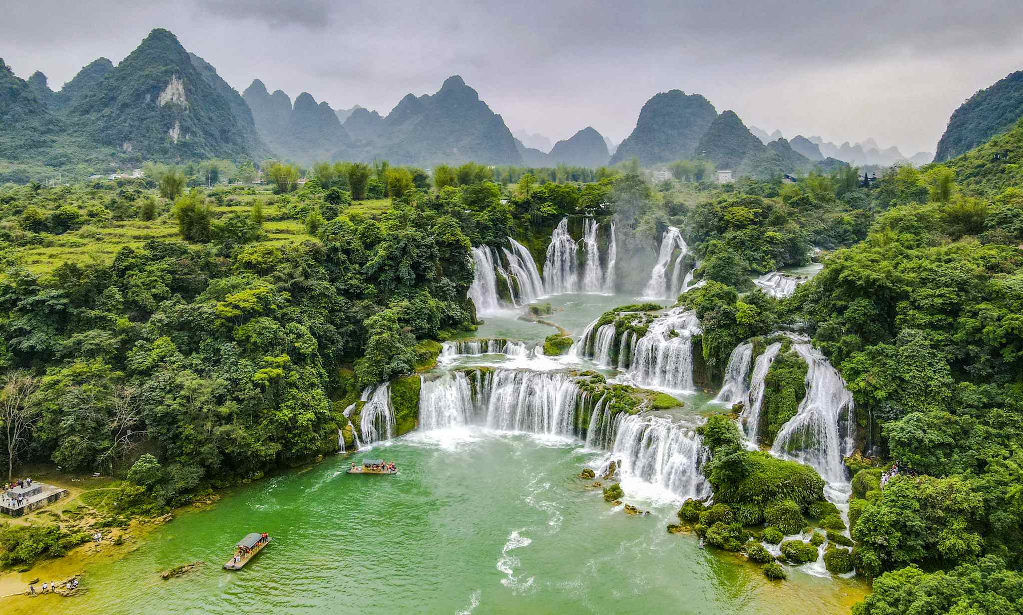 View of Ban Gioc Falls in Vietnam. Photo: GettyImages-1438384588

