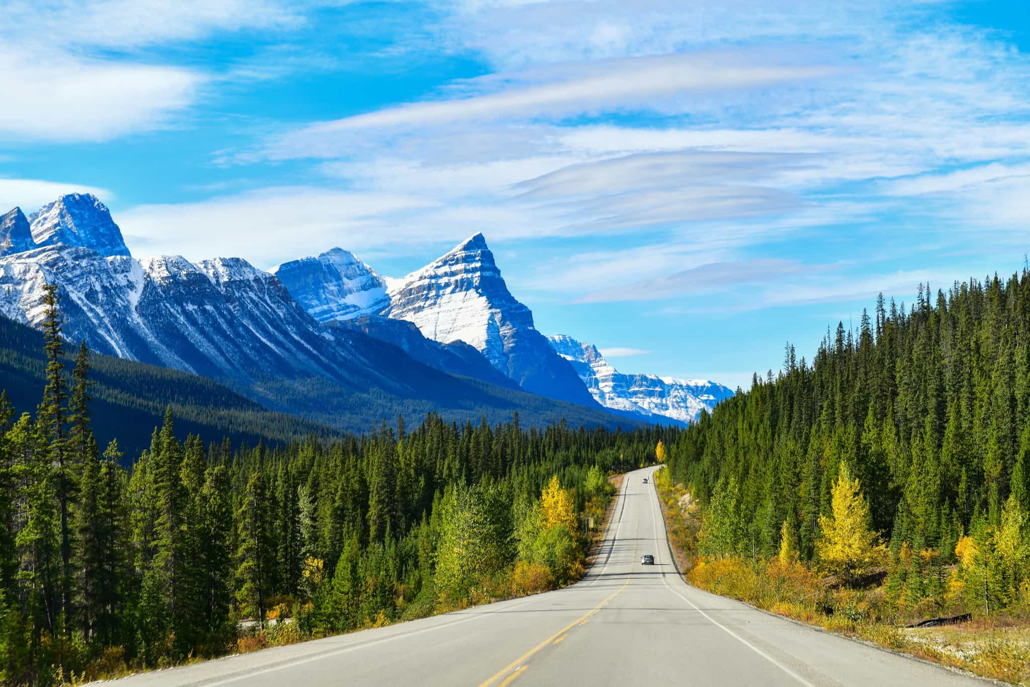 The road 93 beautiful "Icefield Parkway" in Jasper National park, Canada