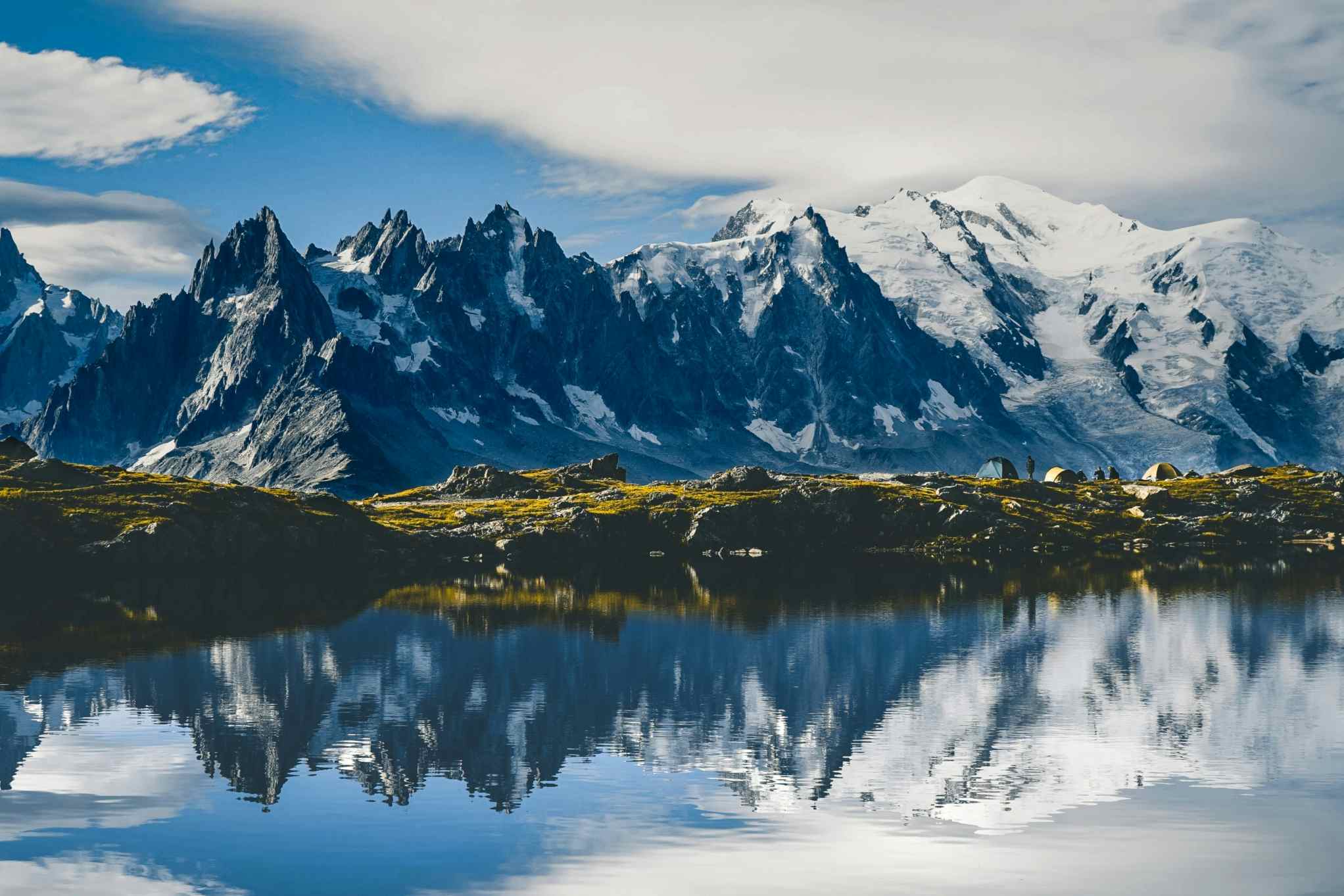 Lac Blanc, France on the Tour du Mont Blanc. Photo: Host/Altai France (file name referenced Marc Kargel/Unsplash)