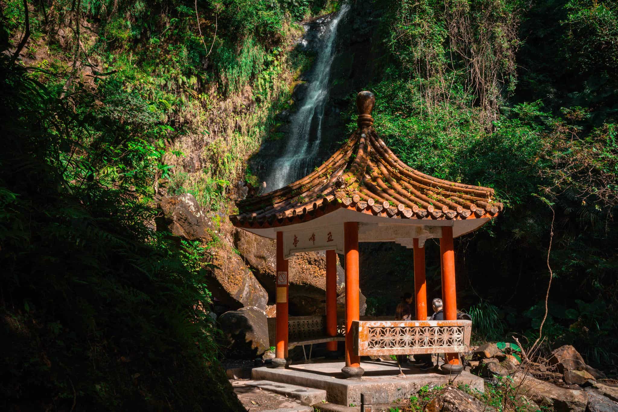 Small temple building at the Wufengqi Scenic Area, Taiwan.