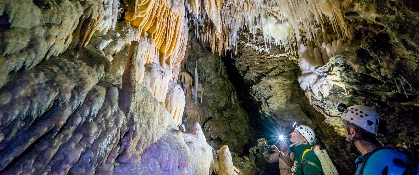 Mole-Creek-caves-Tasmania