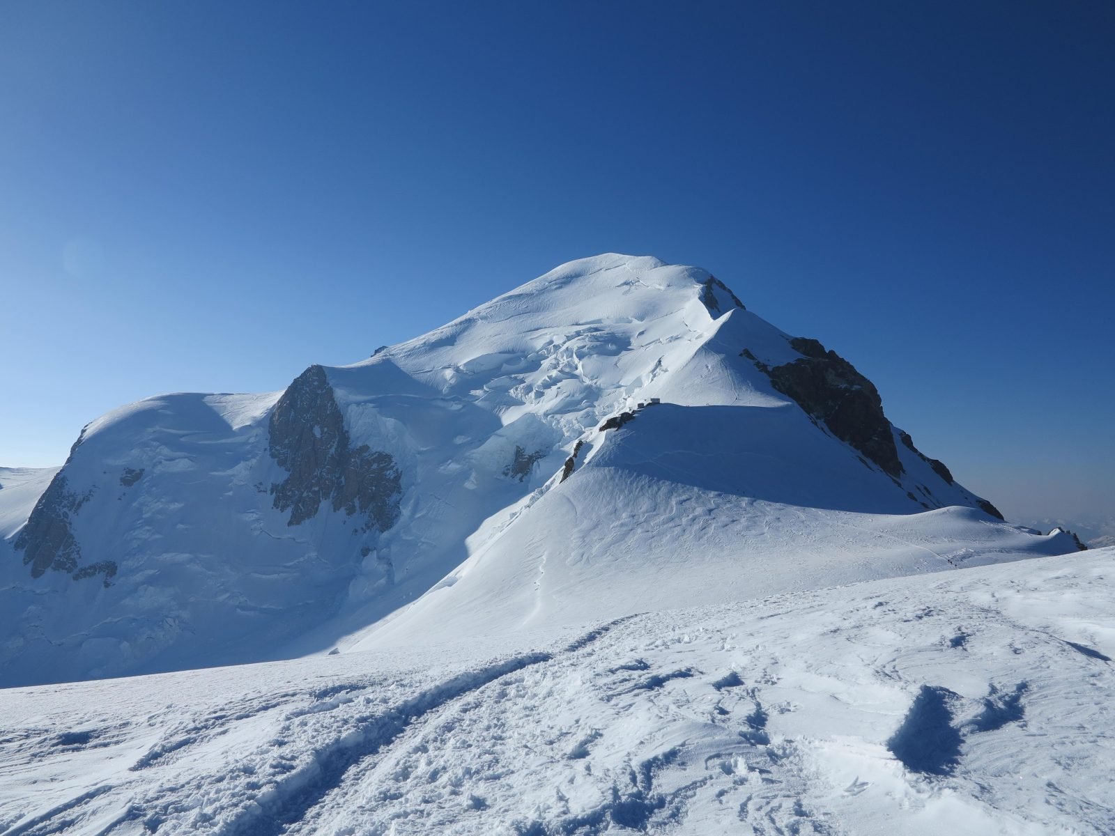 A view of the Mont Blanc summit