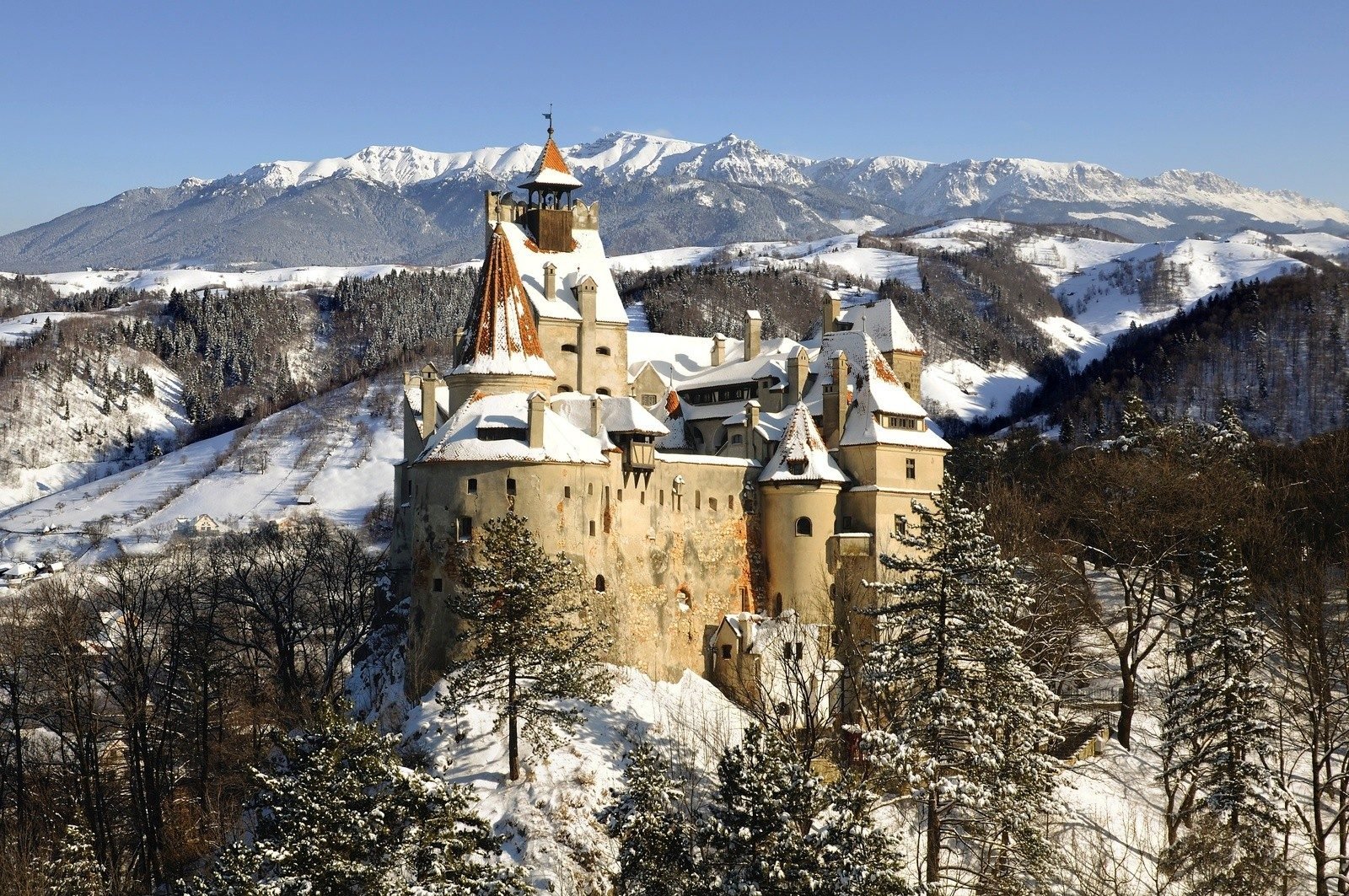 explore-draculas-castle-romania