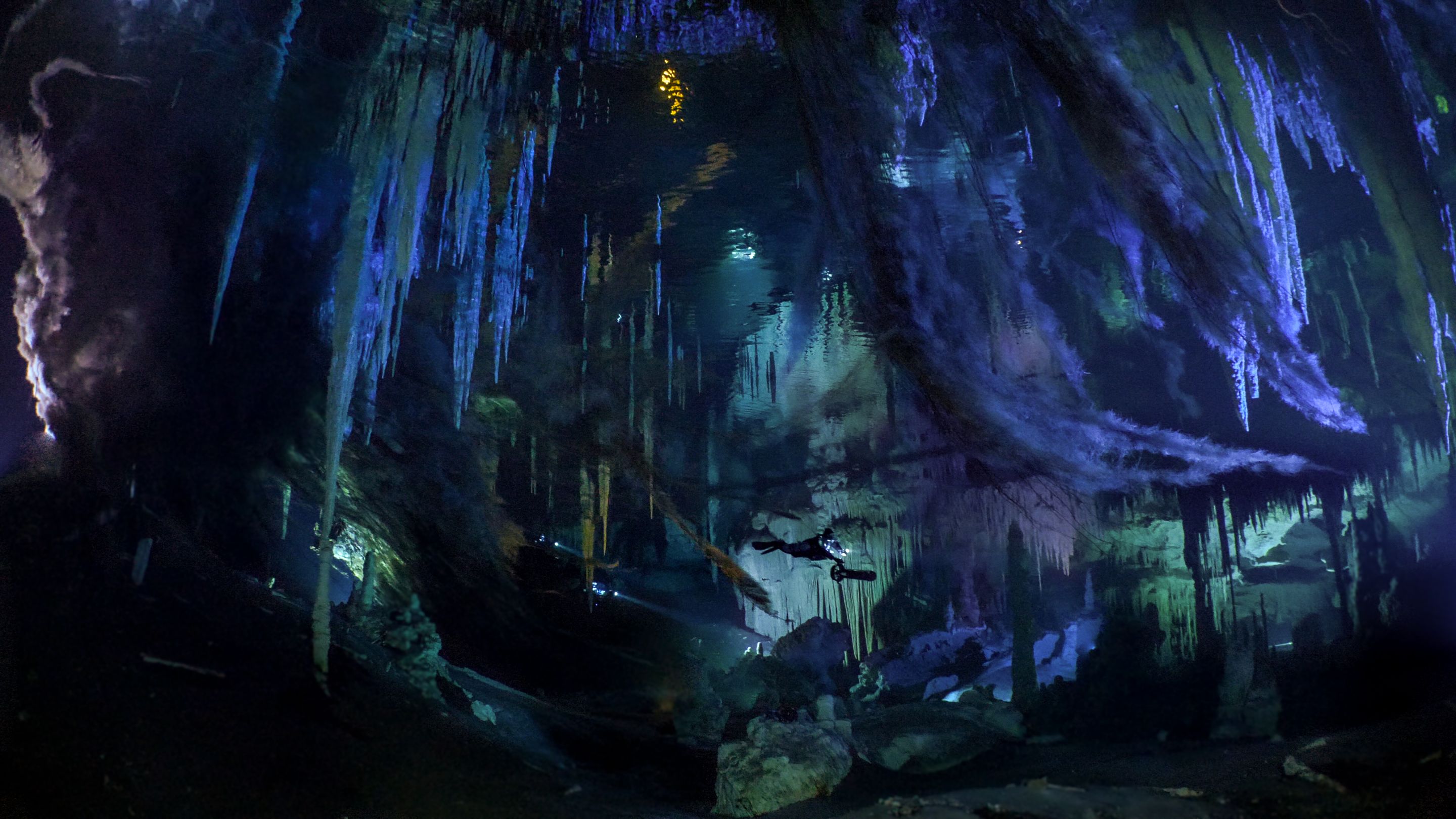 Stunning lighting on the underwater caves of the Yucatán