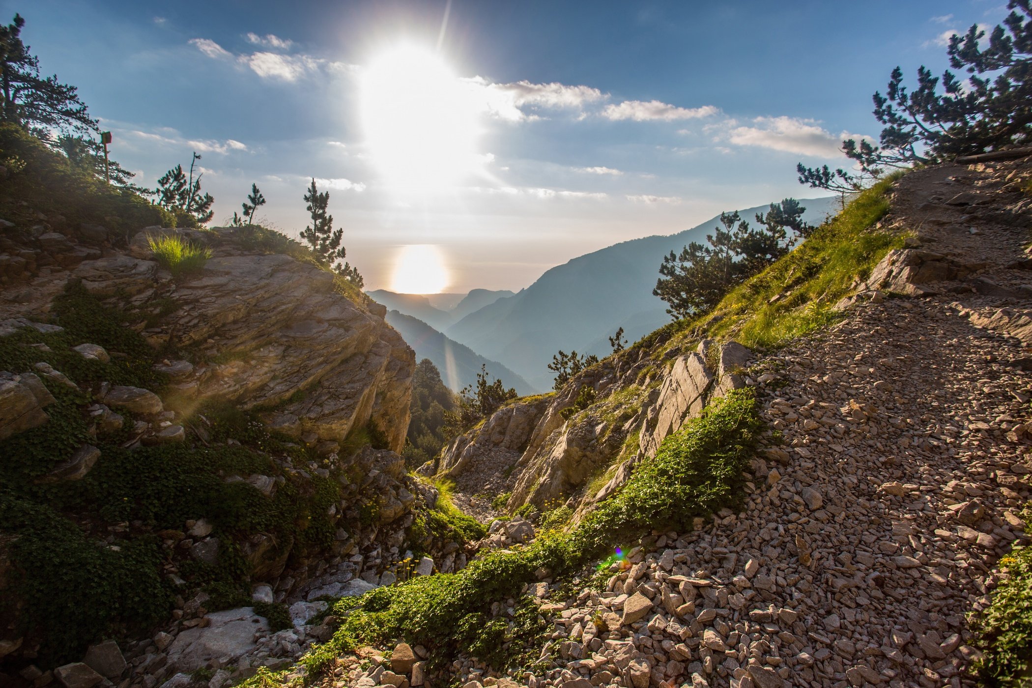 A view from the trail leading to the top of Mount Olympus