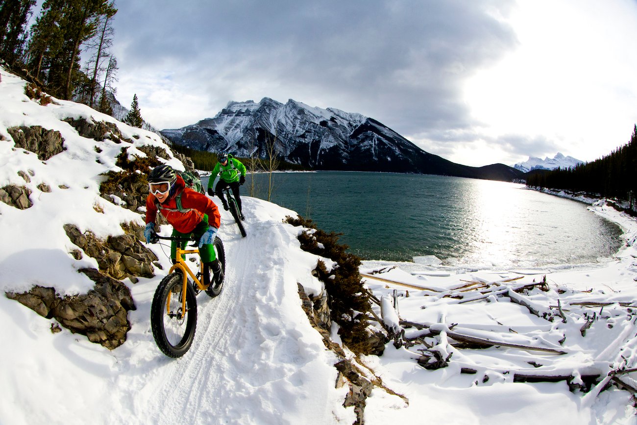 Fat bike riding in Banff National Park, Alberta, Canada | Photo: GibsonPictures