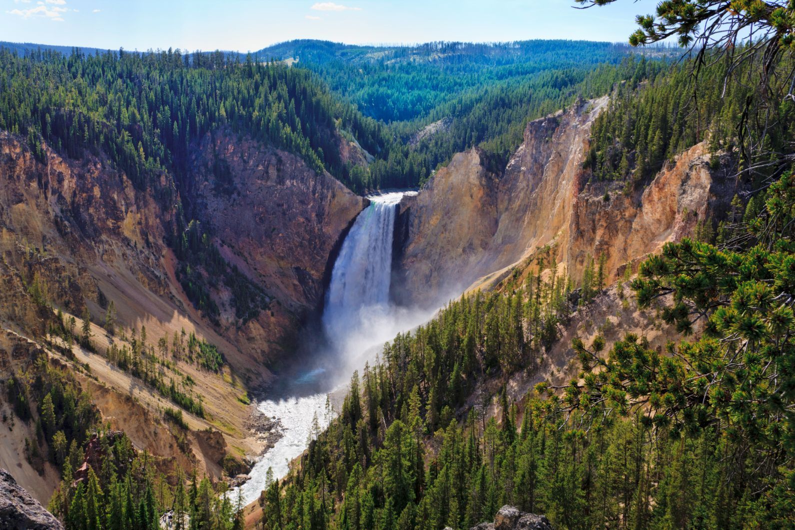 7 of the Best Hikes in Yellowstone National Park