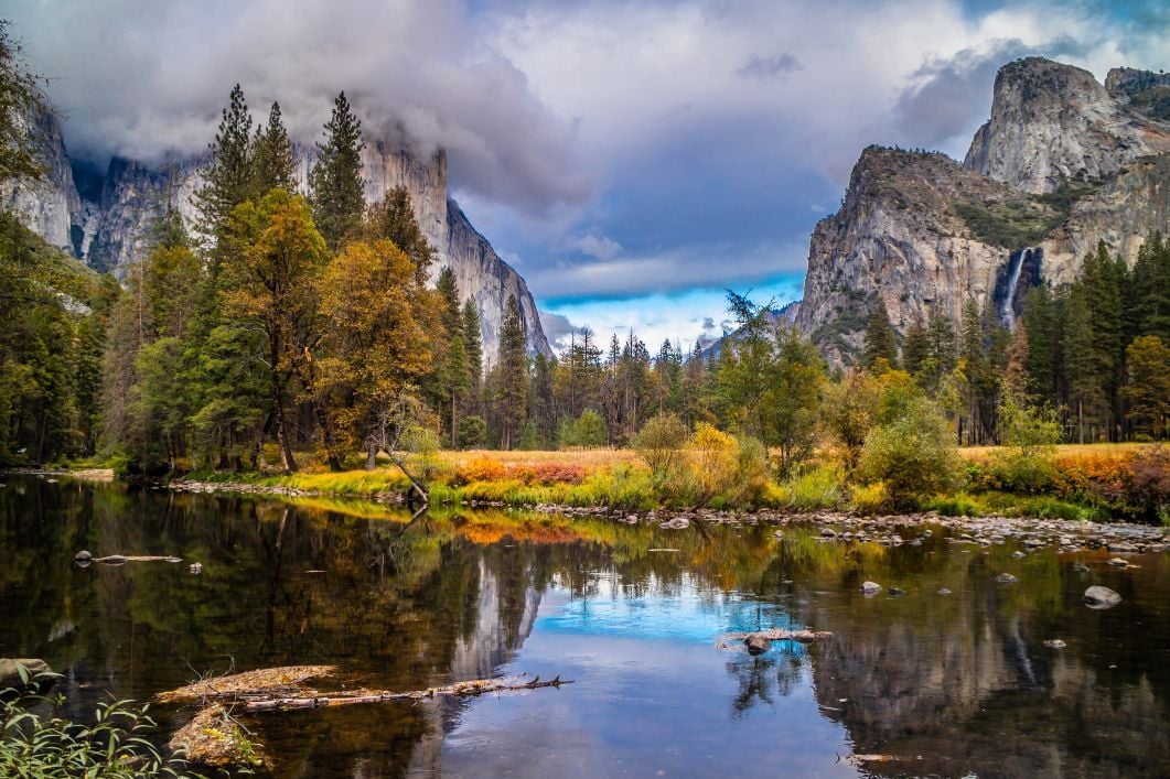 A view of Mirror Lake on the Snow Creek Trail in Yosemite National Park.