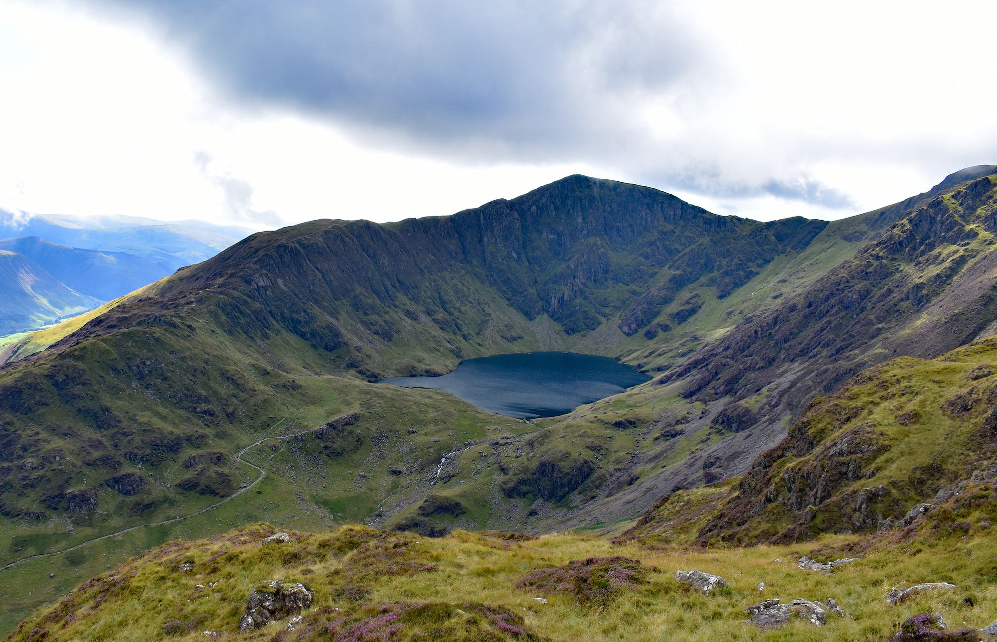 Looking back on the horseshoe from near Mynydd Moel