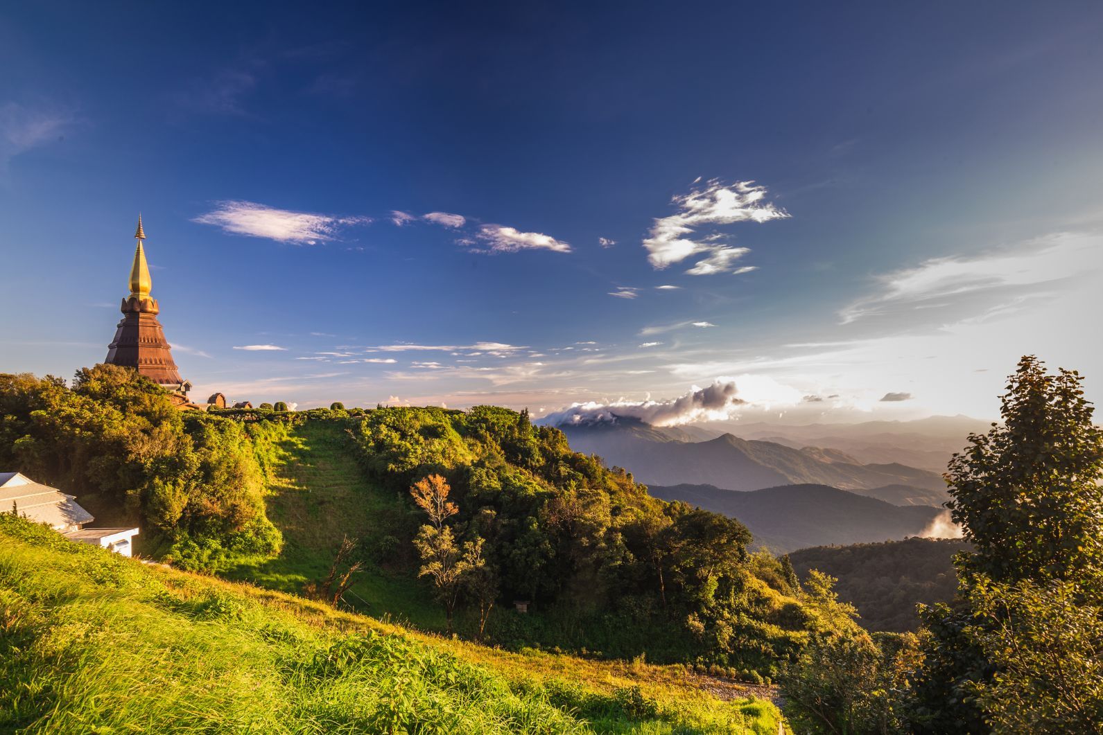 The lush scenery of Doi Inthanon, Chiangmai, the highest mountain in Thailand. 