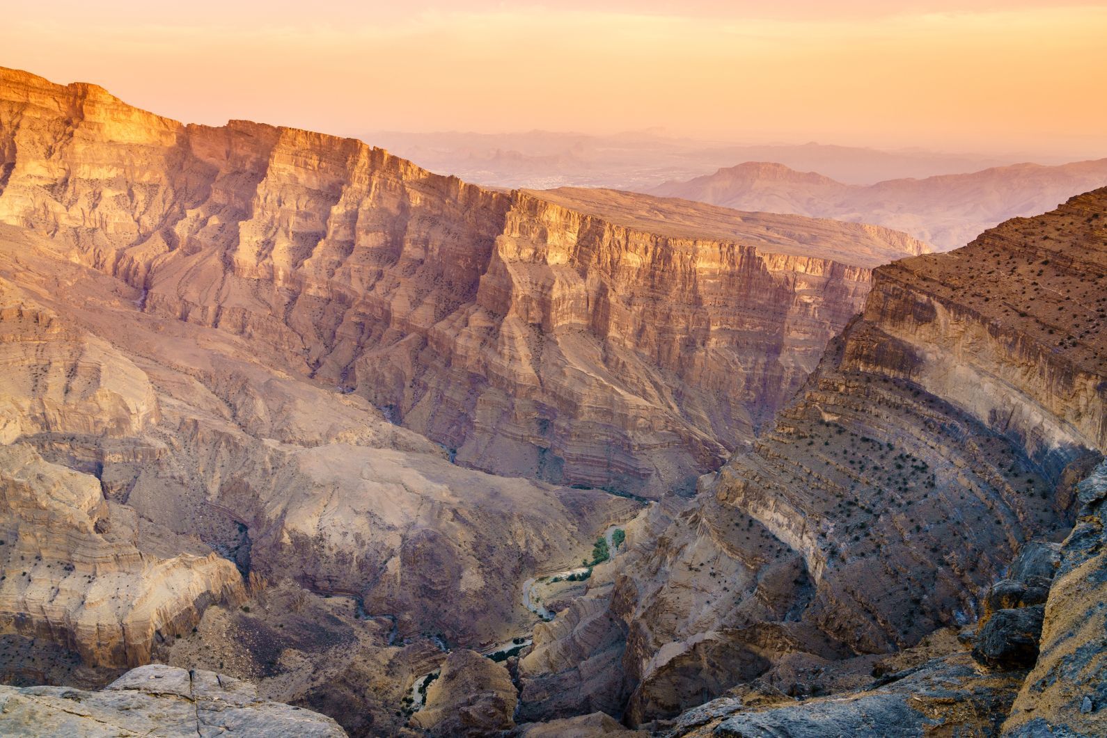 Wadi Ghul, also known as the Grand Canyon of Arabia, in Jewel Shams in Oman. 