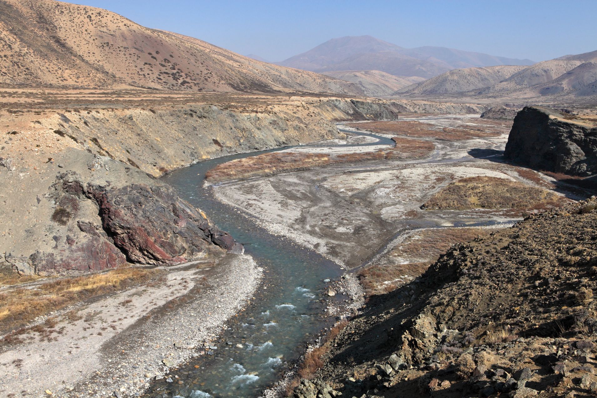 The Karnali River, running through the arid landscapes of western Nepal and Tibet. Photo: Getty