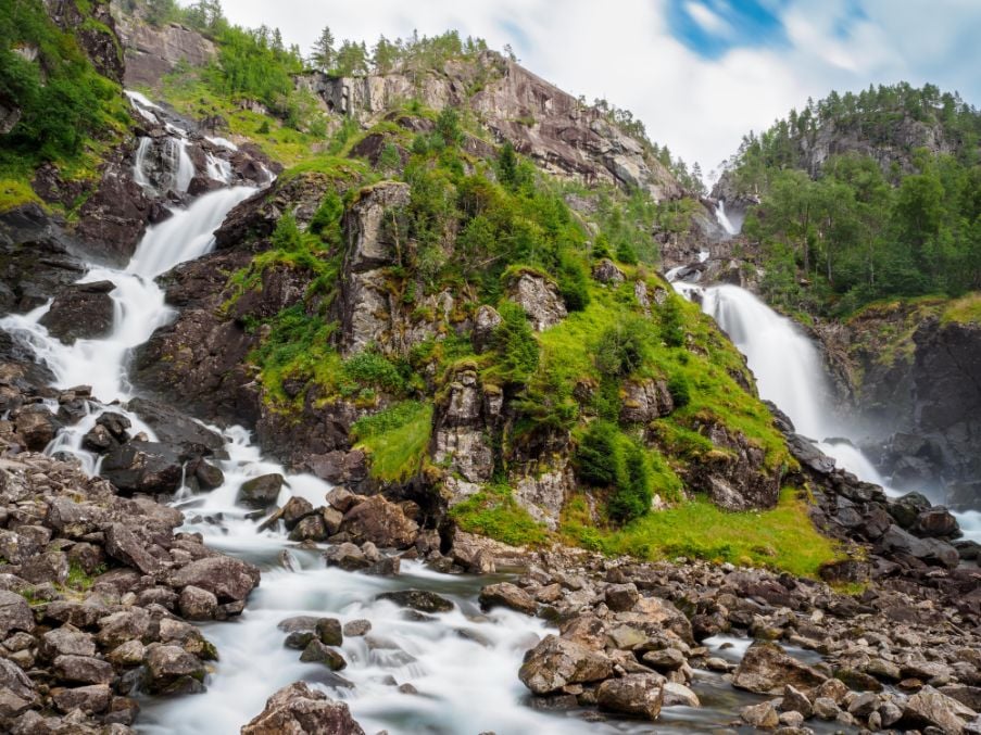 The Langfoss waterfall, from below.