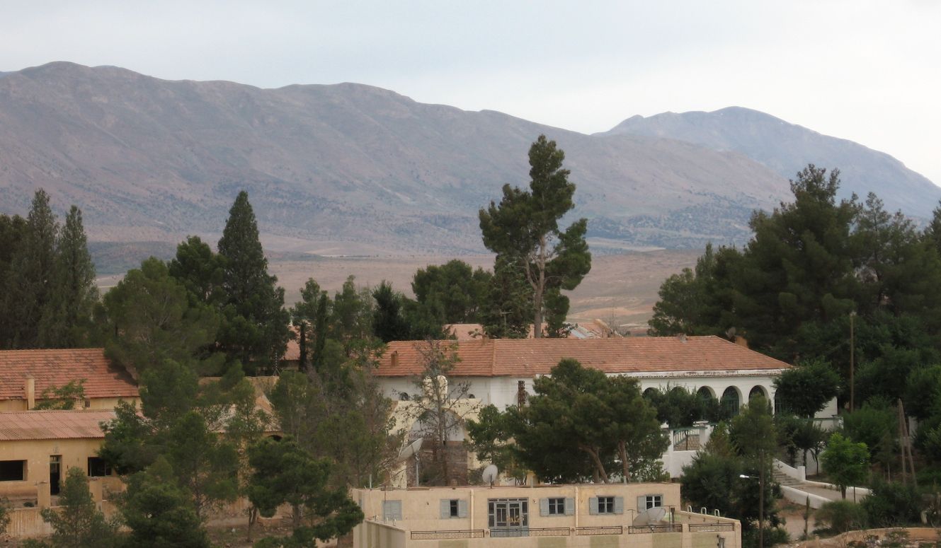 The mountain of Jebel Ayachi rising behind the town of Midelt.