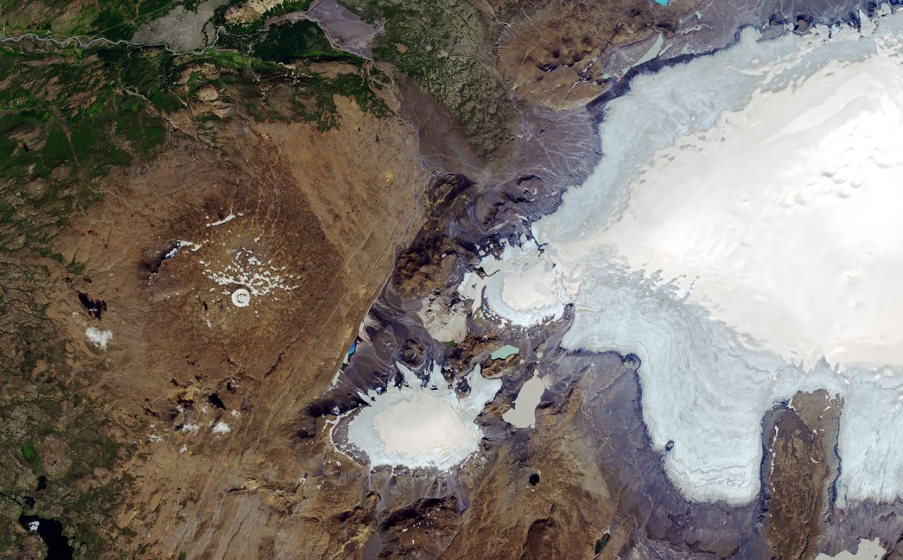 An aerial view of  Okjökull glacier (left) in 2019, at which point it was pronounced dead.