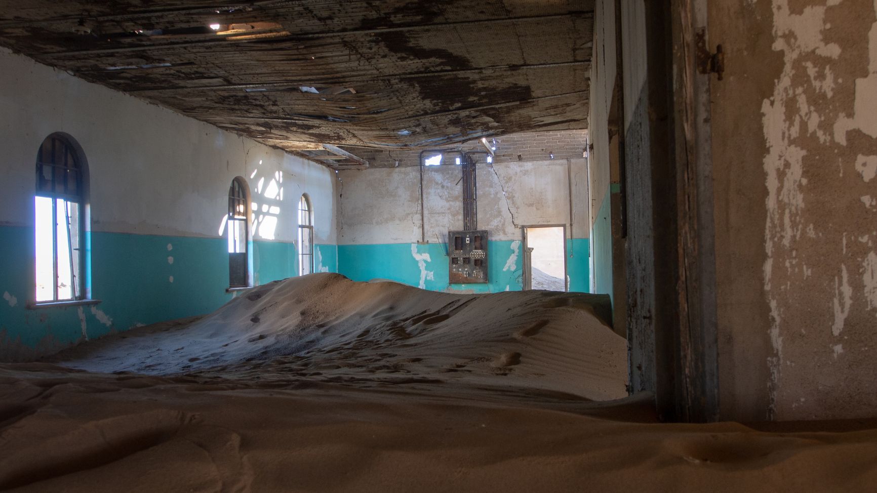 The History of Kolmanskop - Namibia’s Abandoned Diamond Town power plant