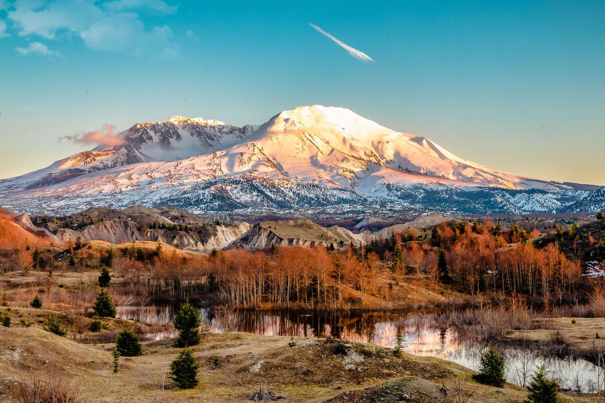 Mount Saint Helen's in Washington on a winter day.