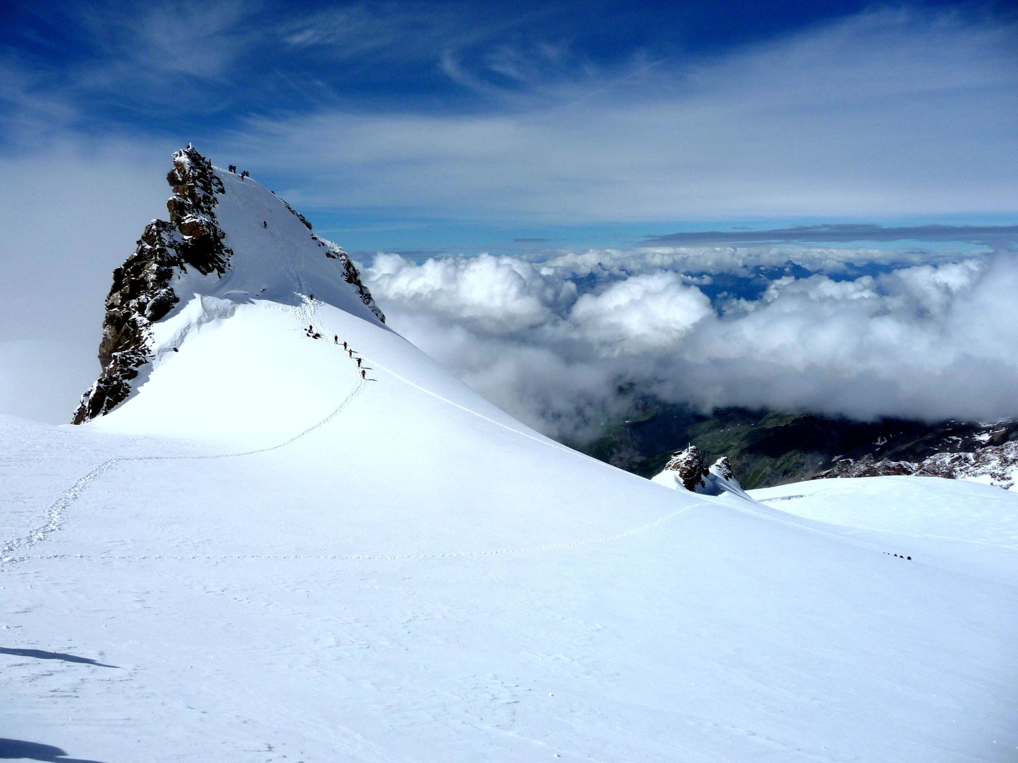 The stunning ascent to the top of Signalkuppe, or Punta Gnifetti as it's known in Italy. Photo: Altai