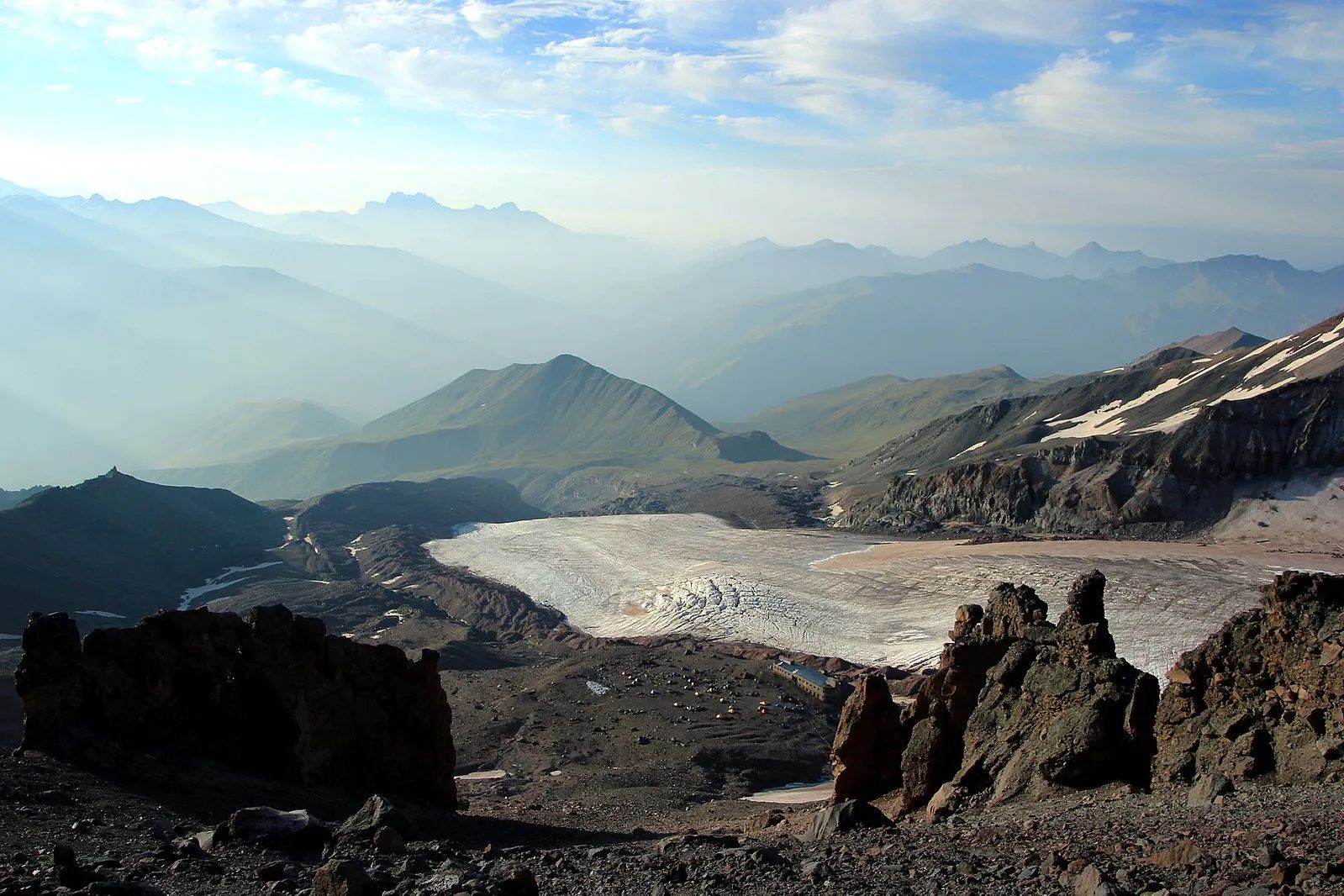 The view of Altihut and the glacier from Betlemi Hut. Photo: M Plus